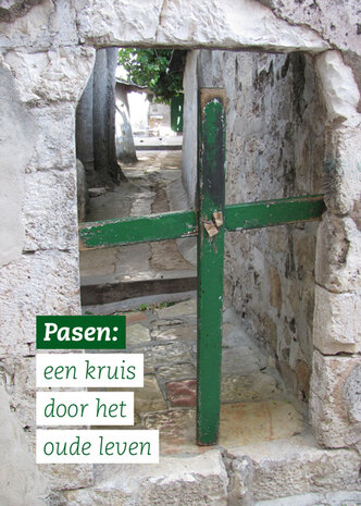 Ansichtkaarten / Pasen: een kruis door het oude leven