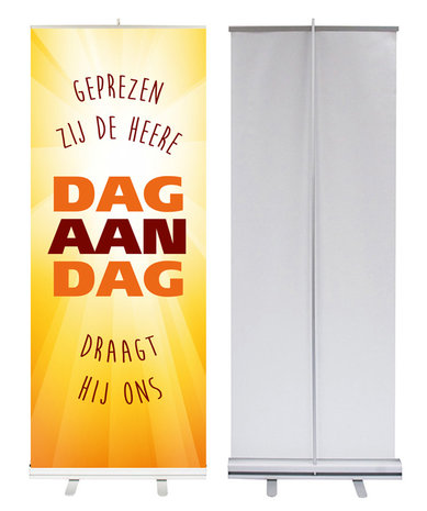 Roll-up banner / Dag aan dag draagt Hij ons